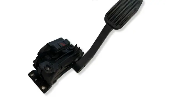 Volvo V70 Accelerator throttle pedal 9209745