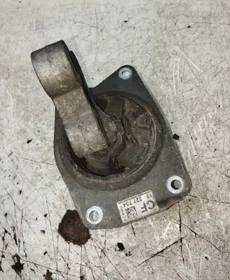 Opel Insignia A Engine mount bracket 13227734