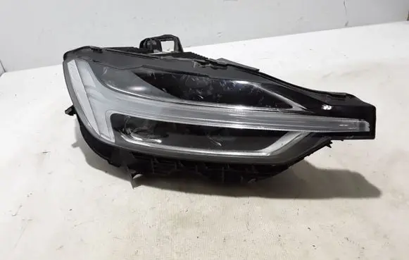 Volvo XC60 Headlight/headlamp 32133545