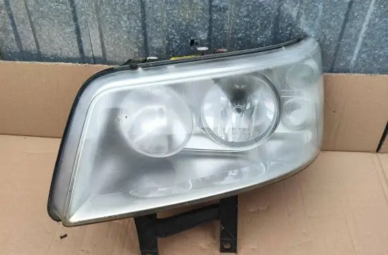 Volkswagen Multivan T5 Headlight/headlamp 7H1941015T 0301195201