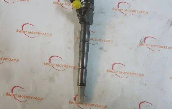 Opel Insignia A Fuel injector 0445110327