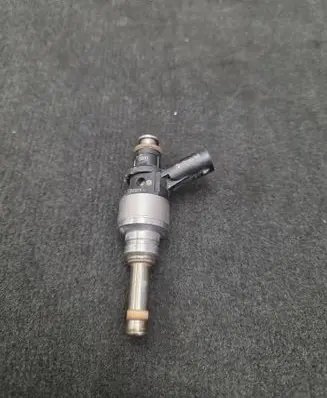 Audi A7 S7 4G Fuel injector 06E036Q 06E906036AM 06E906036AD
