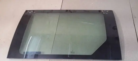 Chrysler Voyager Sliding door window/glass E243R000685