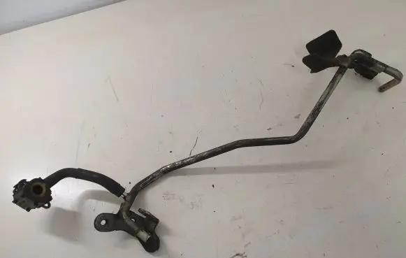 Engine coolant pipe/hose