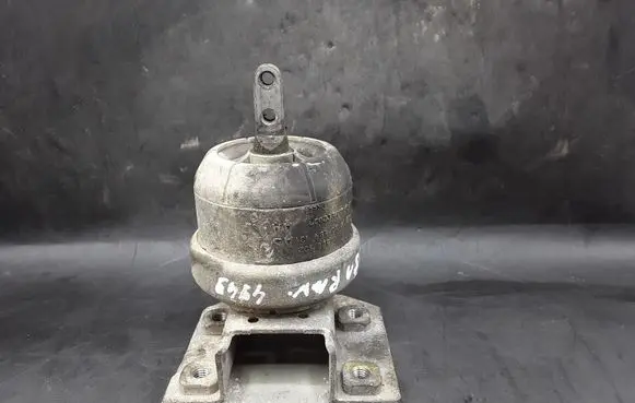 Volkswagen Sharan Gearbox mount 7M0199131 97VW6B032