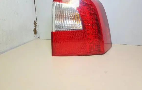 Volvo V70 Rear/tail lights 30698984