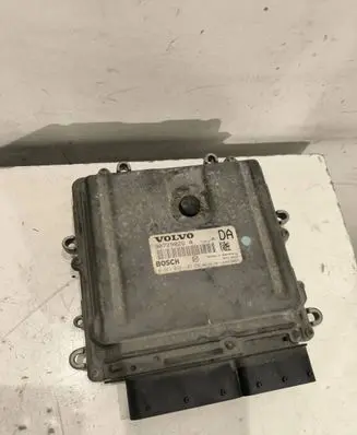 Volvo V70 Engine control unit/module 30729826A 0281012103 1039S10667
