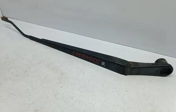Jeep Grand Cherokee (WK) Front wiper blade arm P1726 6915