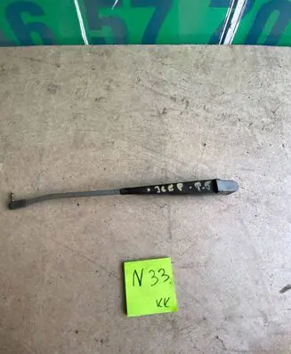 Jeep Grand Cherokee (WJ) Front wiper blade arm
