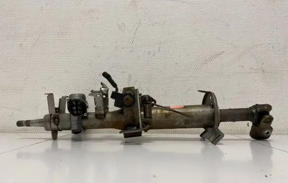Nissan Almera N16 Steering wheel axle