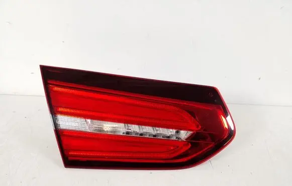 Tailgate rear/tail lights