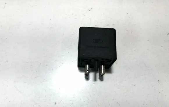 Mercedes-Benz E W124 Other relay 0332002171