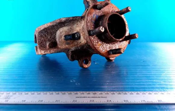Ford Focus Front wheel hub spindle knuckle 3M513K171