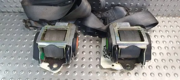 Audi TT Mk1 Front seatbelt 8N8857705F 8N8857706F