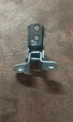 Lexus RX 300 Front door upper hinge