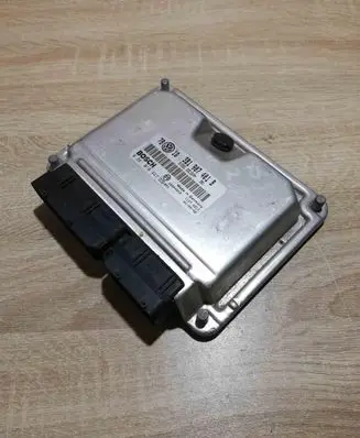 Volkswagen PASSAT B5.5 Engine control unit/module ECU 3B1907401B 0281010447