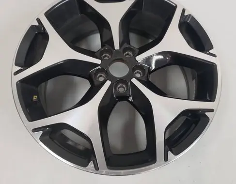 Subaru Forester SJ R18 alloy rim 