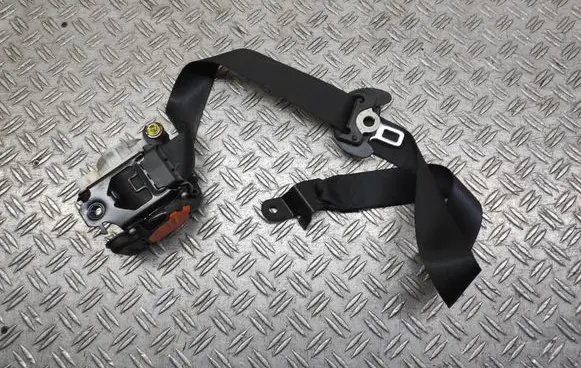 Nissan Qashqai Front seatbelt ECER1606 G119 130214
