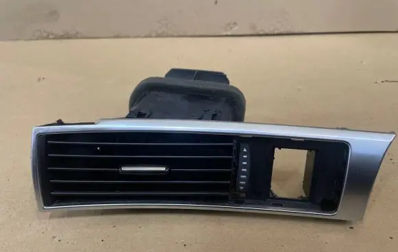 Audi A6 S6 C6 4F Dashboard side air vent grill/cover trim 4F1820901D