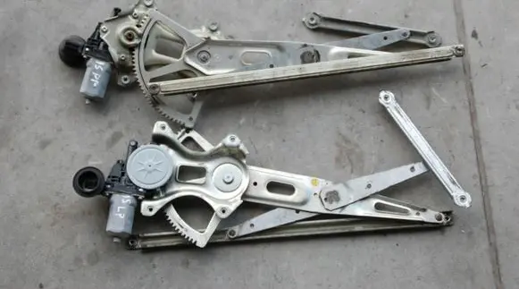 Lexus IS 220D-250-350 Rear door window regulator with motor 200KM