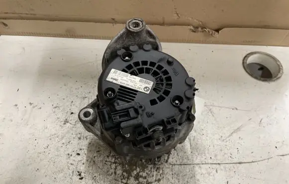 BMW 3 E90 E91 Generator/alternator 7802261 S29AN08 2543461C