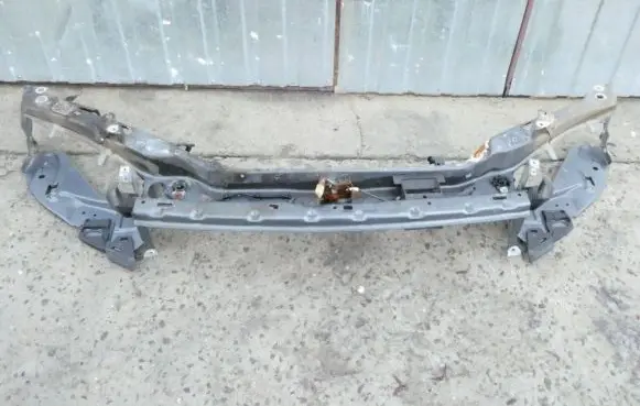 Volvo V50 Front bumper support beam