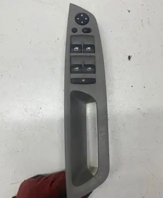 BMW X5 E70 Electric window control switch 9122121 C7V22A204 13212101