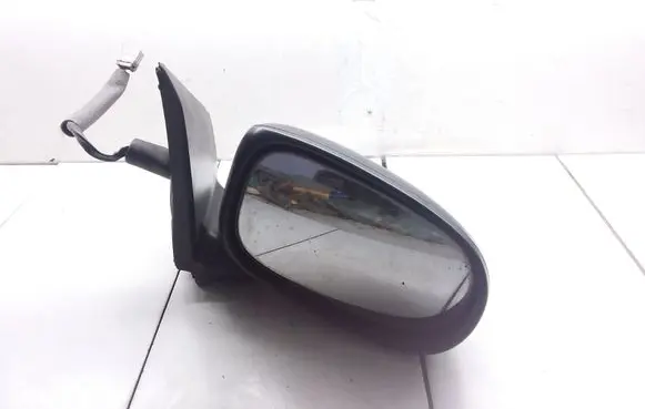 Nissan Almera N16 Front door electric wing mirror 3003390