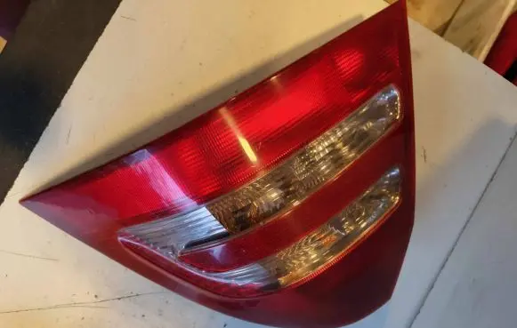 Mercedes-Benz C W203 Rear/tail lights 2038200264 3311674002