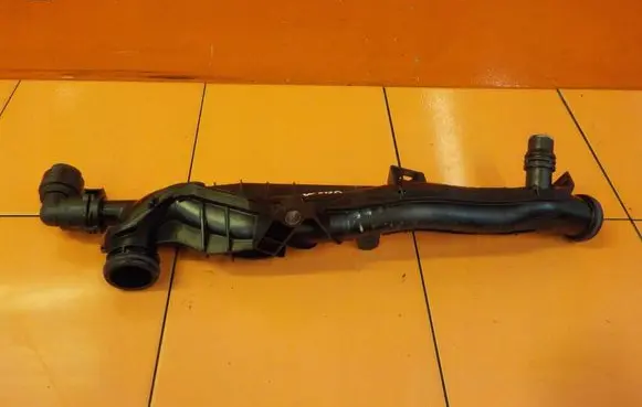 Peugeot 308 Engine coolant pipe/hose 9807502380