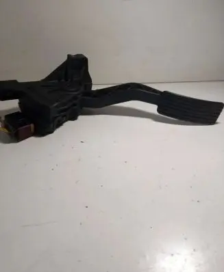 Mitsubishi Colt Accelerator throttle pedal A4543000304 6PV00886600 MN125792