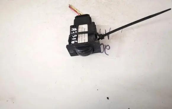 Toyota Corolla Verso AR10 Headlight level height control switch 8415202021 84152-02021