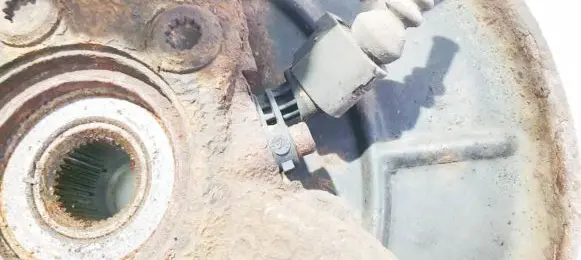 Volkswagen Golf V ABS brake wheel speed sensor