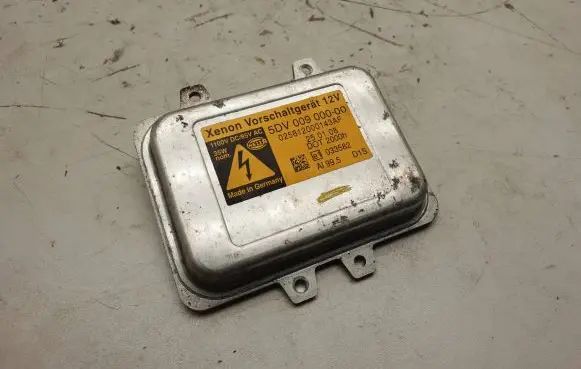 BMW 7 E65 E66 Headlight ballast module Xenon 5DV00900000 025812000143AF 03582