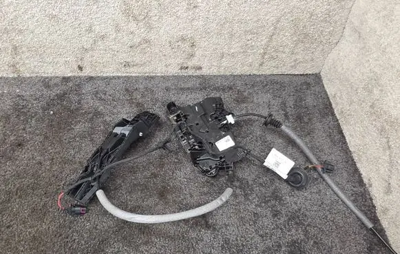 Skoda Kamiq Front door lock 10B837016 654972297 5N0839885H