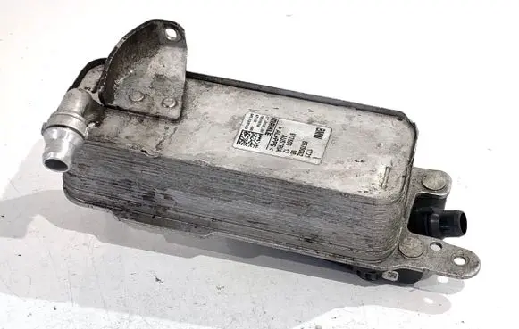 BMW X5 G05 Engine oil radiator 8570062