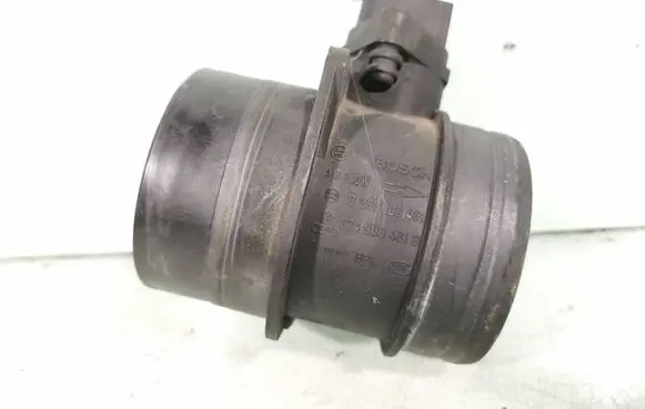 Volkswagen Touareg I Mass air flow meter 074906461B 0281002461