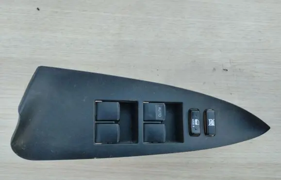 Toyota RAV 4 (XA30) Electric window control switch 7423242070