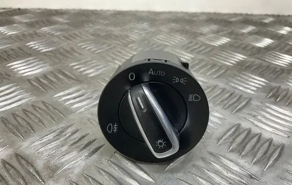 Volkswagen Scirocco Light switch 3C8941431M