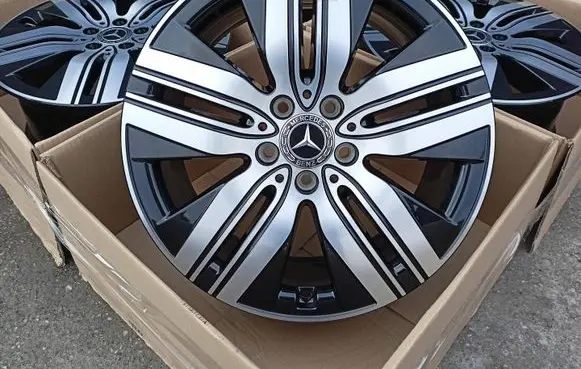 Mercedes-Benz EQA R18 alloy rim A2434011400