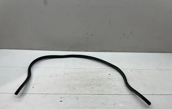 Volkswagen Tiguan Engine compartment rubber 