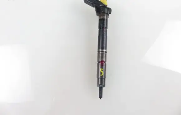 Audi A6 S6 C6 4F Fuel injector 0445115004 059130277Q