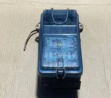 Mercedes-Benz 190 W201 Fuse box set 2015400450 2015400482 2015452500