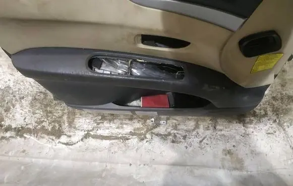 Subaru B9 Tribeca Front door card panel trim 