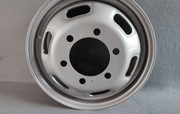 Iveco Daily 6th gen R16 steel rim IV615015