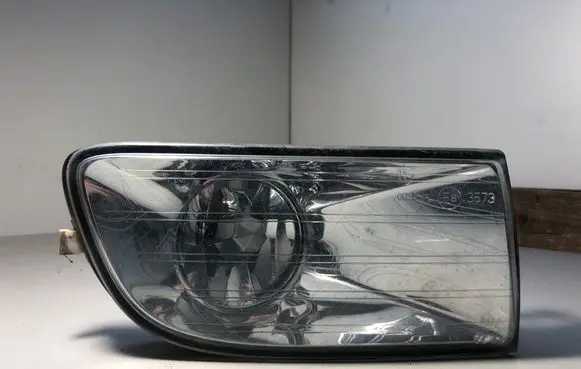 Skoda Octavia Mk2 (1Z) Front fog light 1Z0941700 1Z0941702