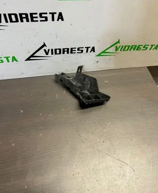 Honda HR-V Rear bumper mounting bracket 17848