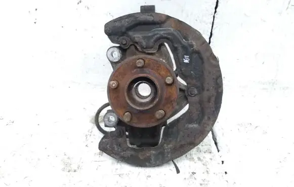 Front wheel hub spindle knuckle