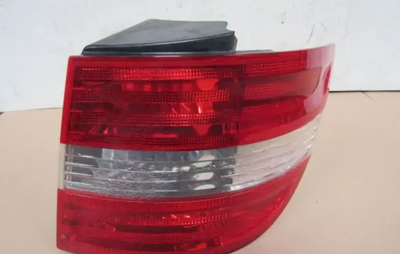 Mercedes-Benz B W245 Rear/tail lights A1698200664