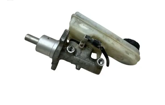 Master brake cylinder